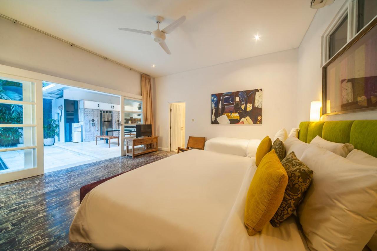 Villa Tides Seminyak Esterno foto