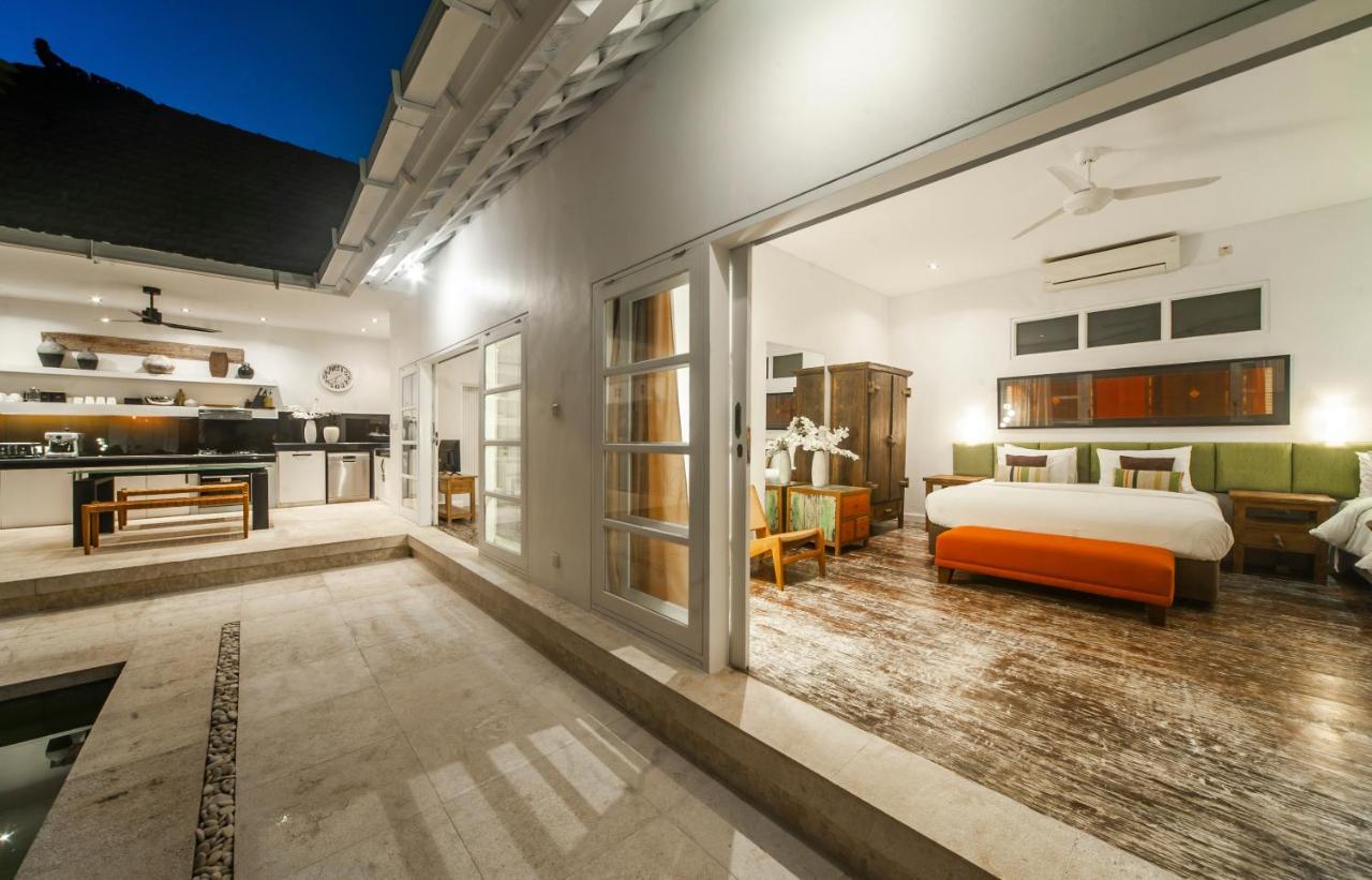 Villa Tides Seminyak Esterno foto