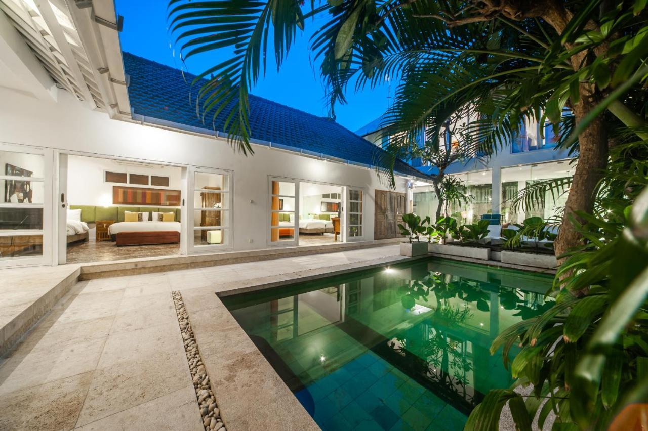 Villa Tides Seminyak Esterno foto